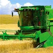 约翰迪尔C440联合收割机